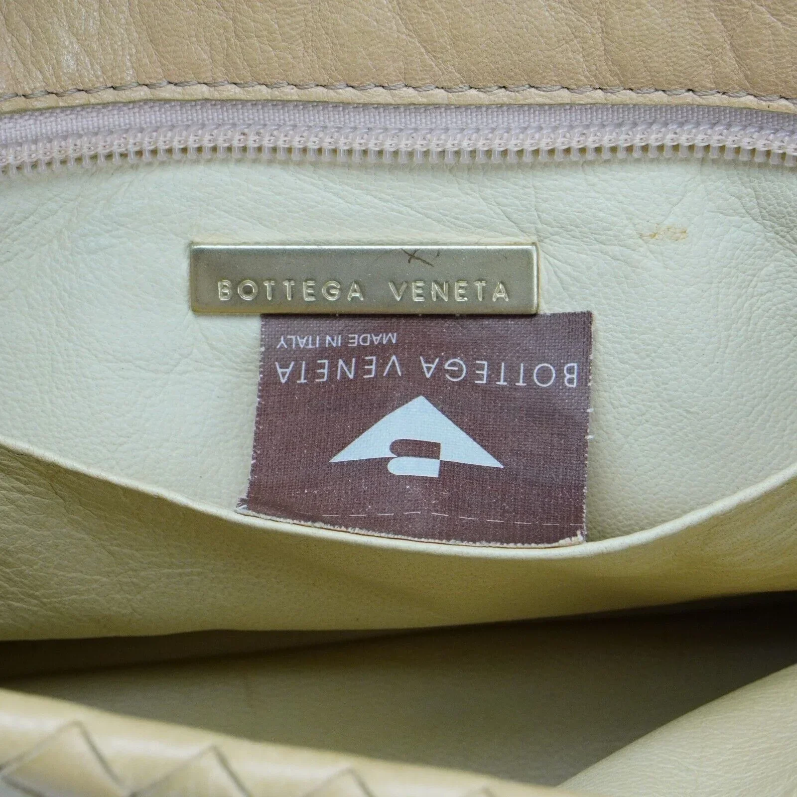 Bottega Veneta Intrecciato Leather Shoulder Bag Beige - Image 12