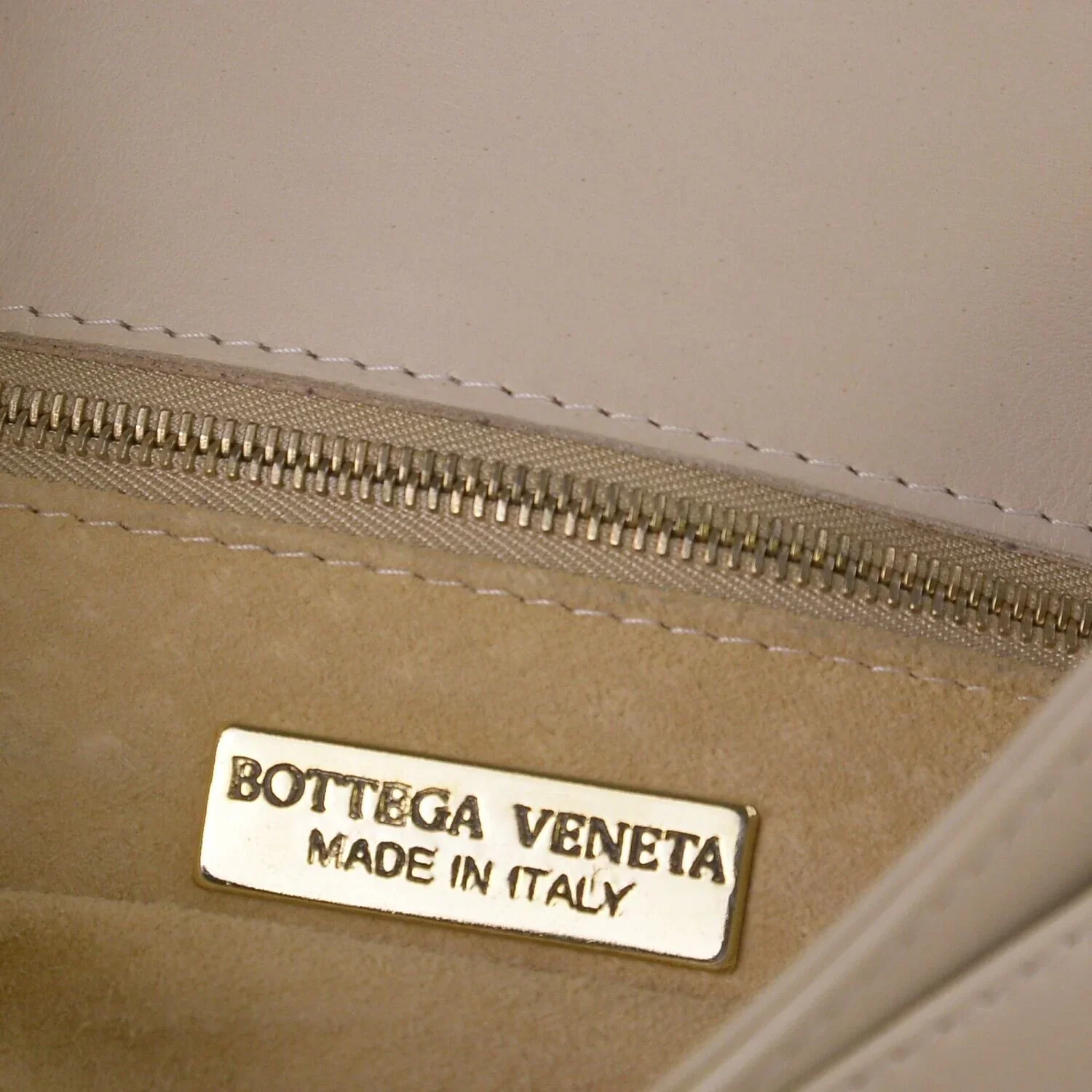 Bottega Veneta Intrecciato Nappa Shoulder Bag Leather Ivory - Image 8