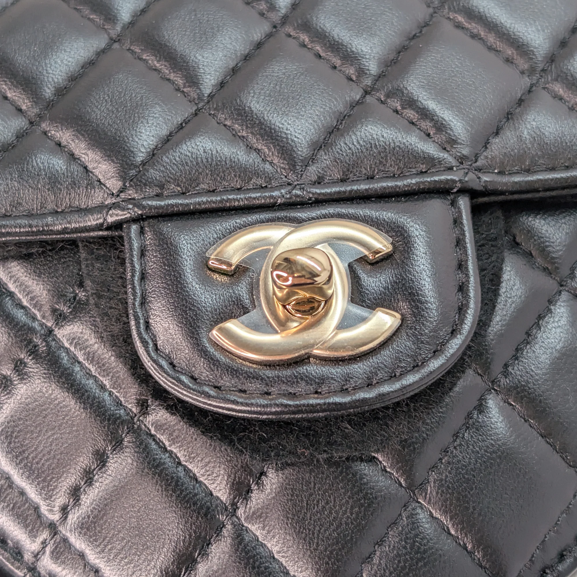 Chanel Quilted CC In Love Heart Bag Black - Image 8