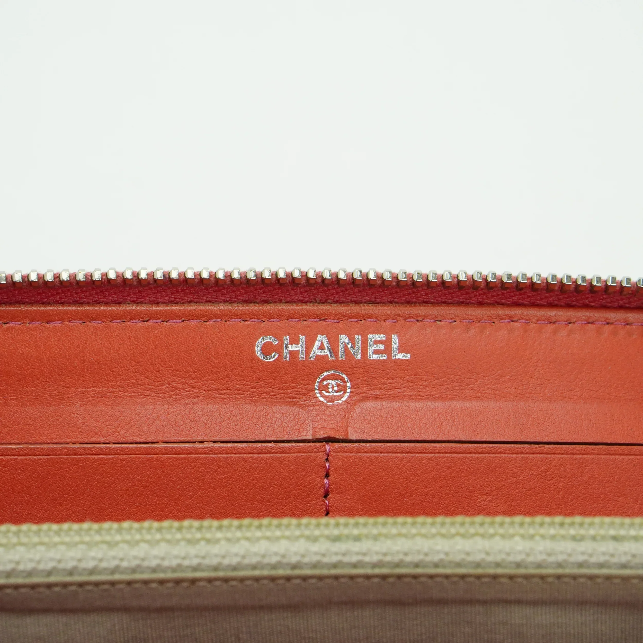 Chanel Orange Enamel Matelassé Wallet - Image 11
