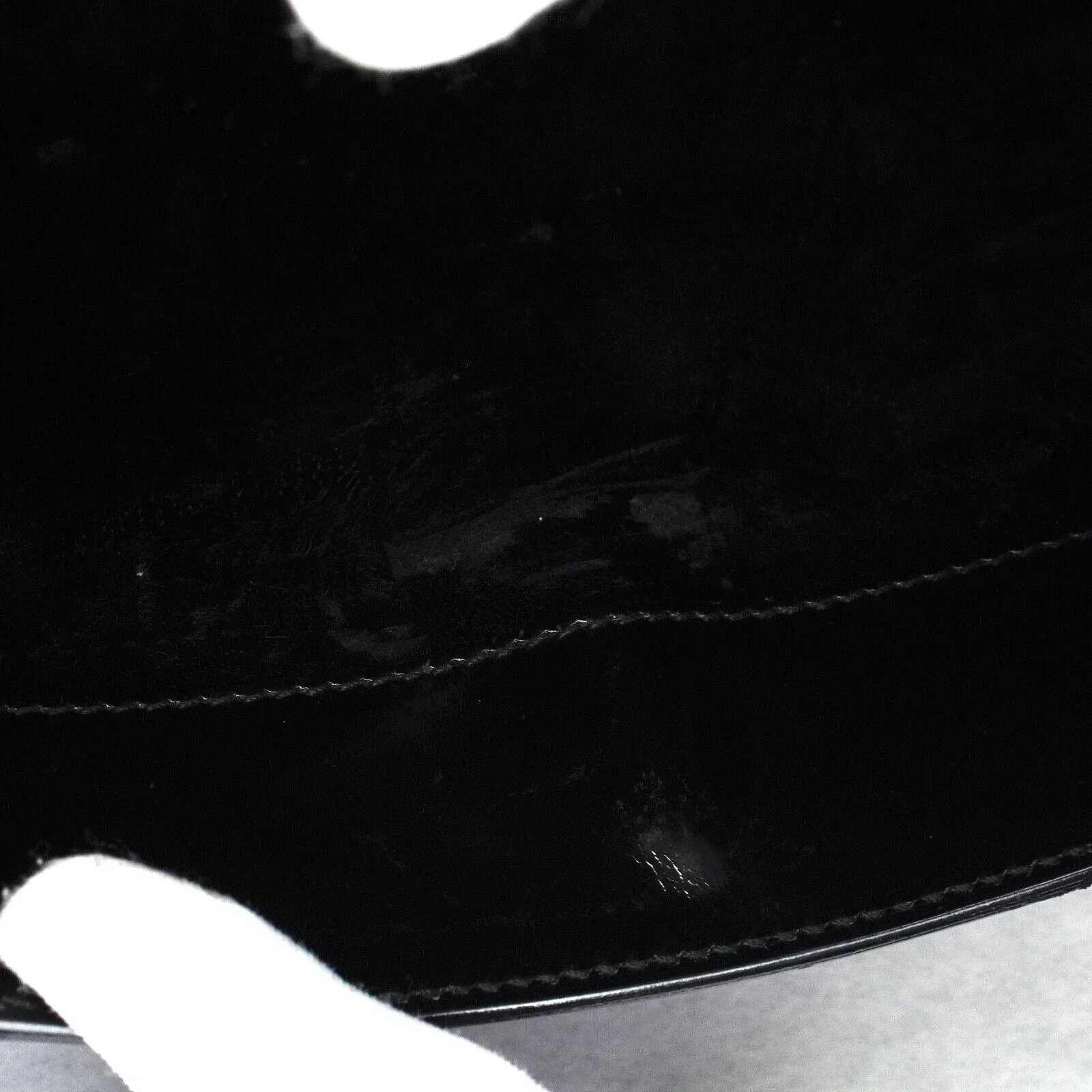 Gucci Patent Leather Bag Black - Image 12