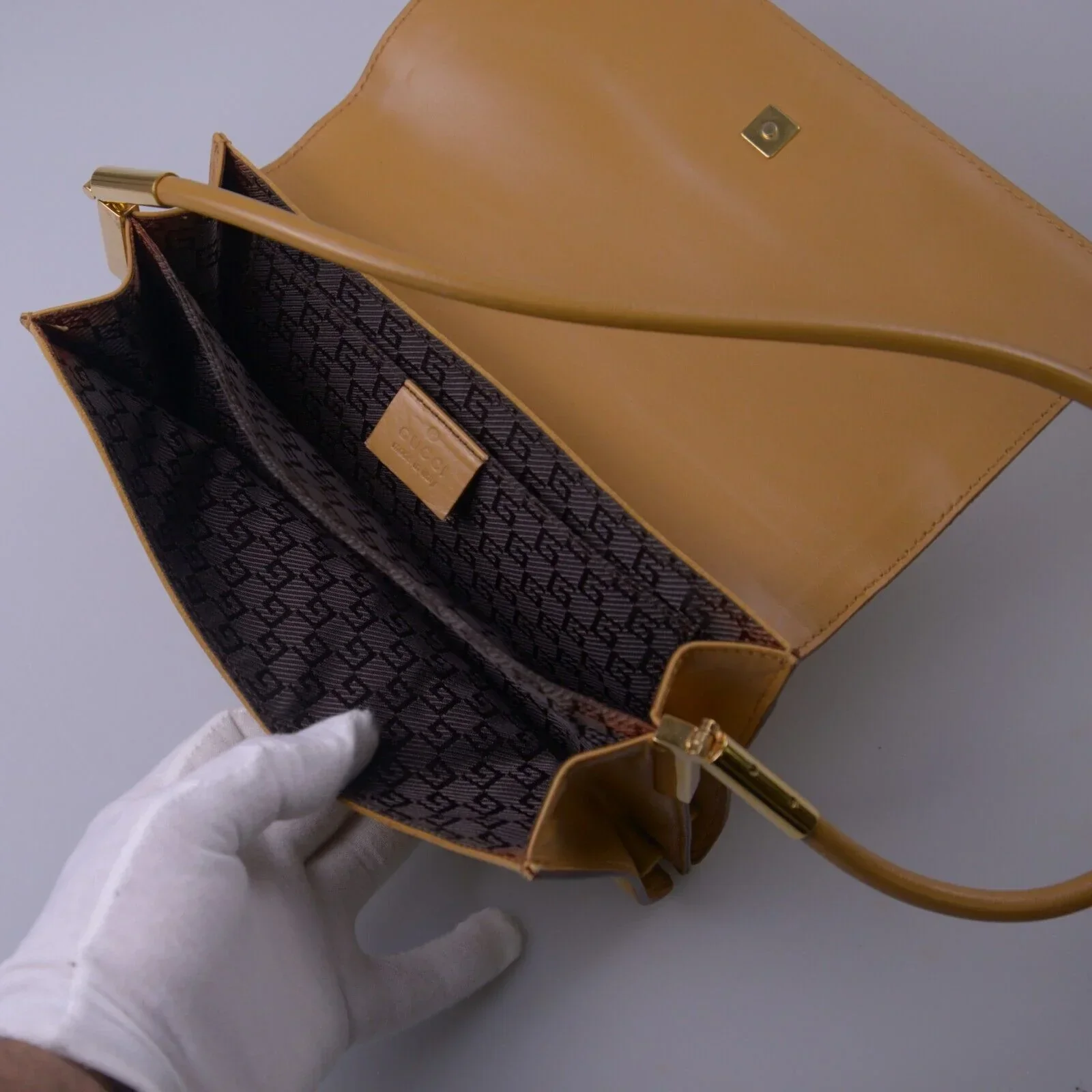 Gucci GG Blondie Baguette Bag, Tan Suede Leather - Image 9
