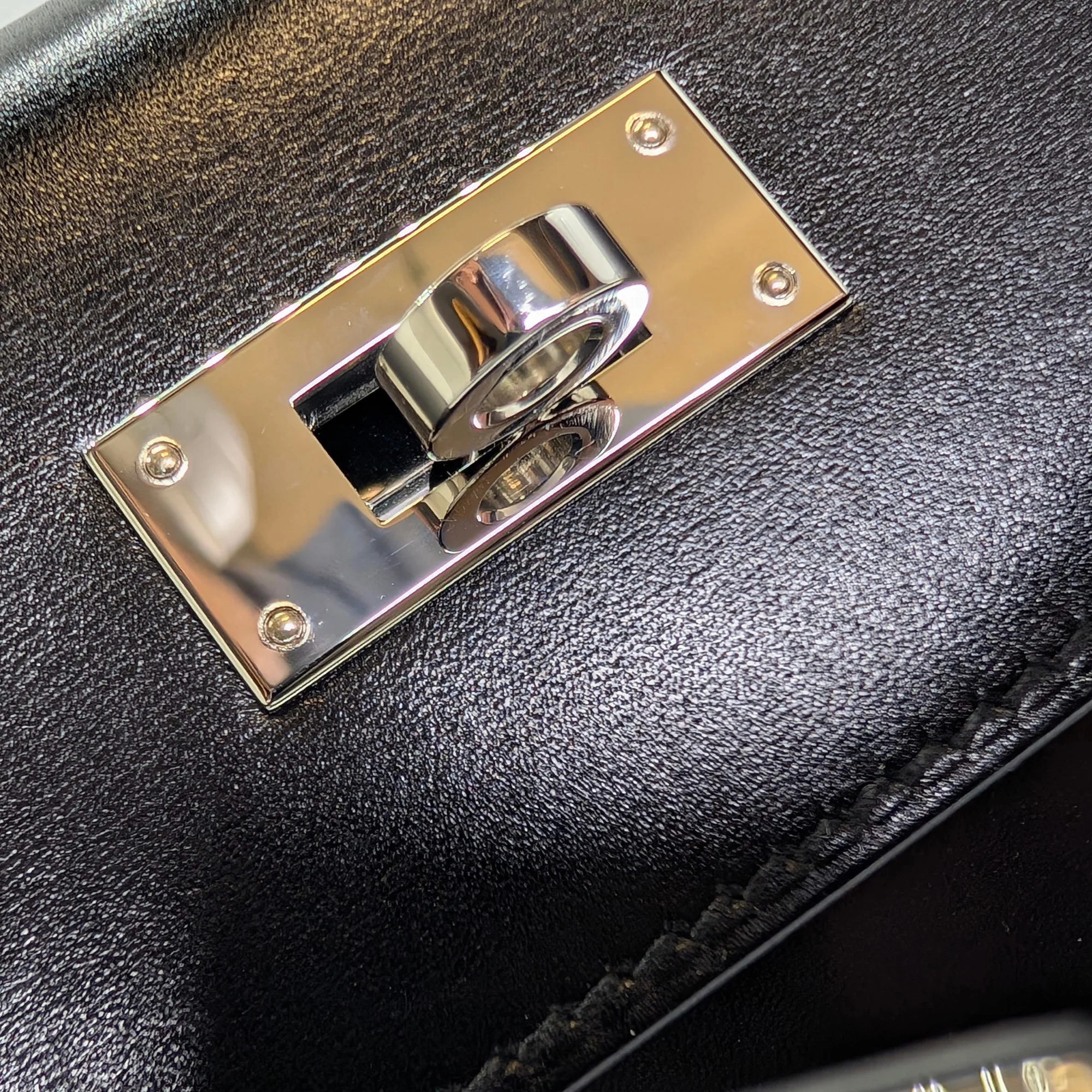 Hermès Kelly 28 SHW Box Leather W Stamp 2024 Black - Image 19