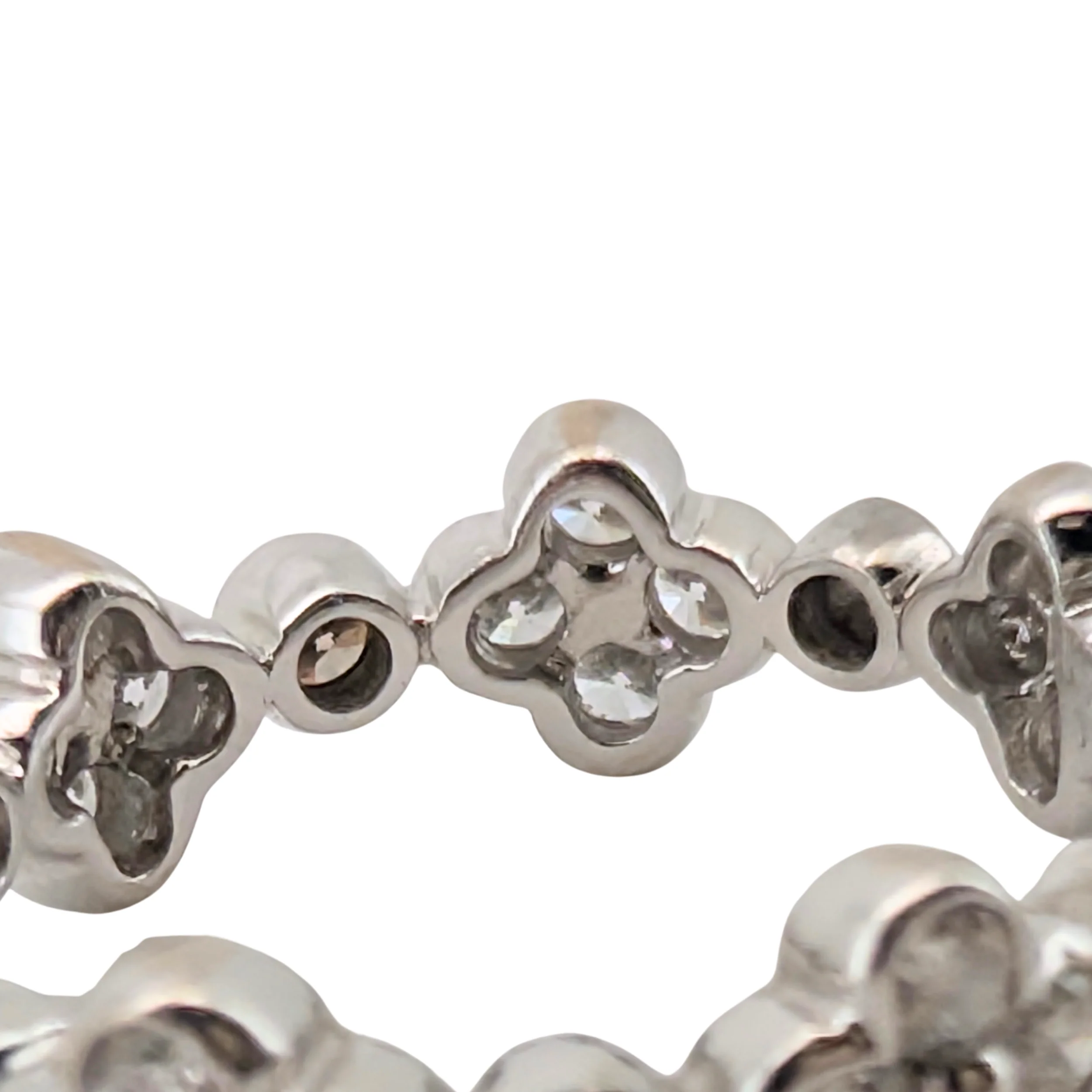 0.75Ct Diamond Quatrefoil & Bezel Set Ring In 18K White Gold - Image 5