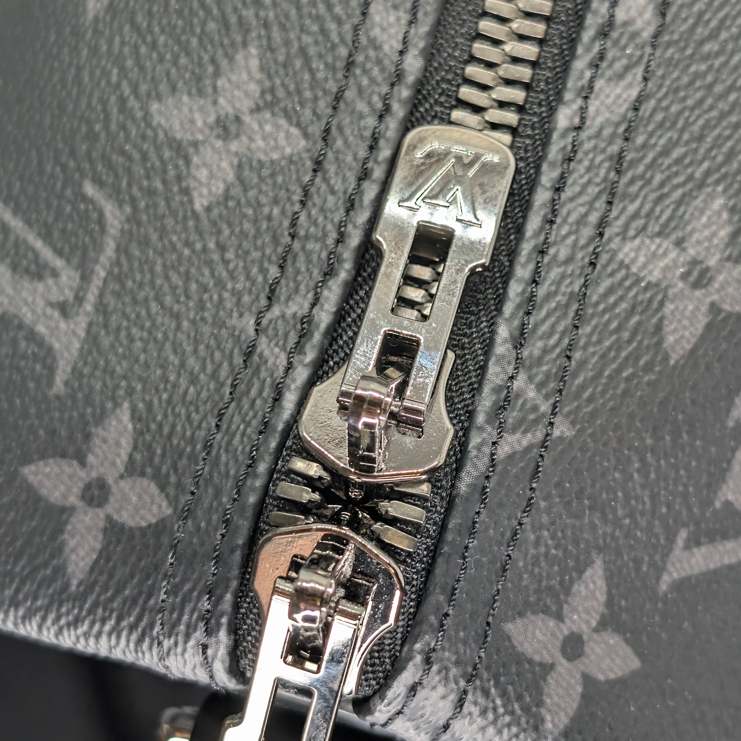Louis Vuitton Keepall Bandoulière 55 Monogram Eclipse Charcoal Black - Image 16