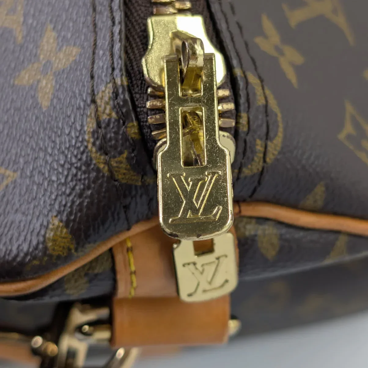Louis Vuitton Monogram Keepall Bandoulière 50 Duffle Bag Brown - Image 12