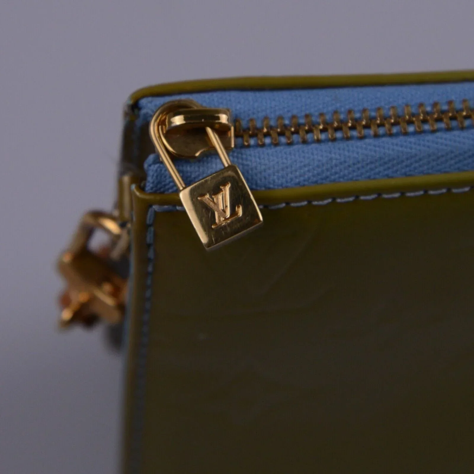 Louis Vuitton Monogram Vernis Lexington Shoulder Bag Green - Image 7