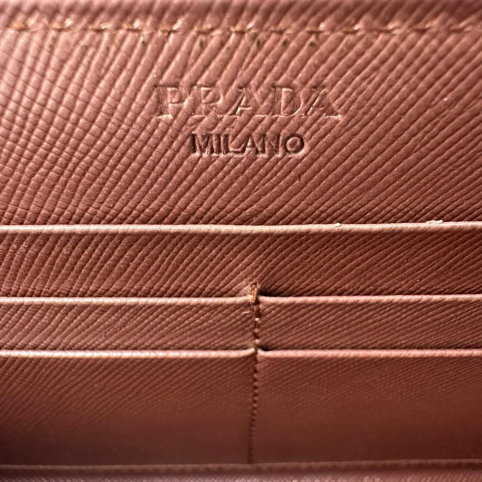 Prada Saffiano Zipped Wallet Portafoglio Lampo Rose Gold - Image 8